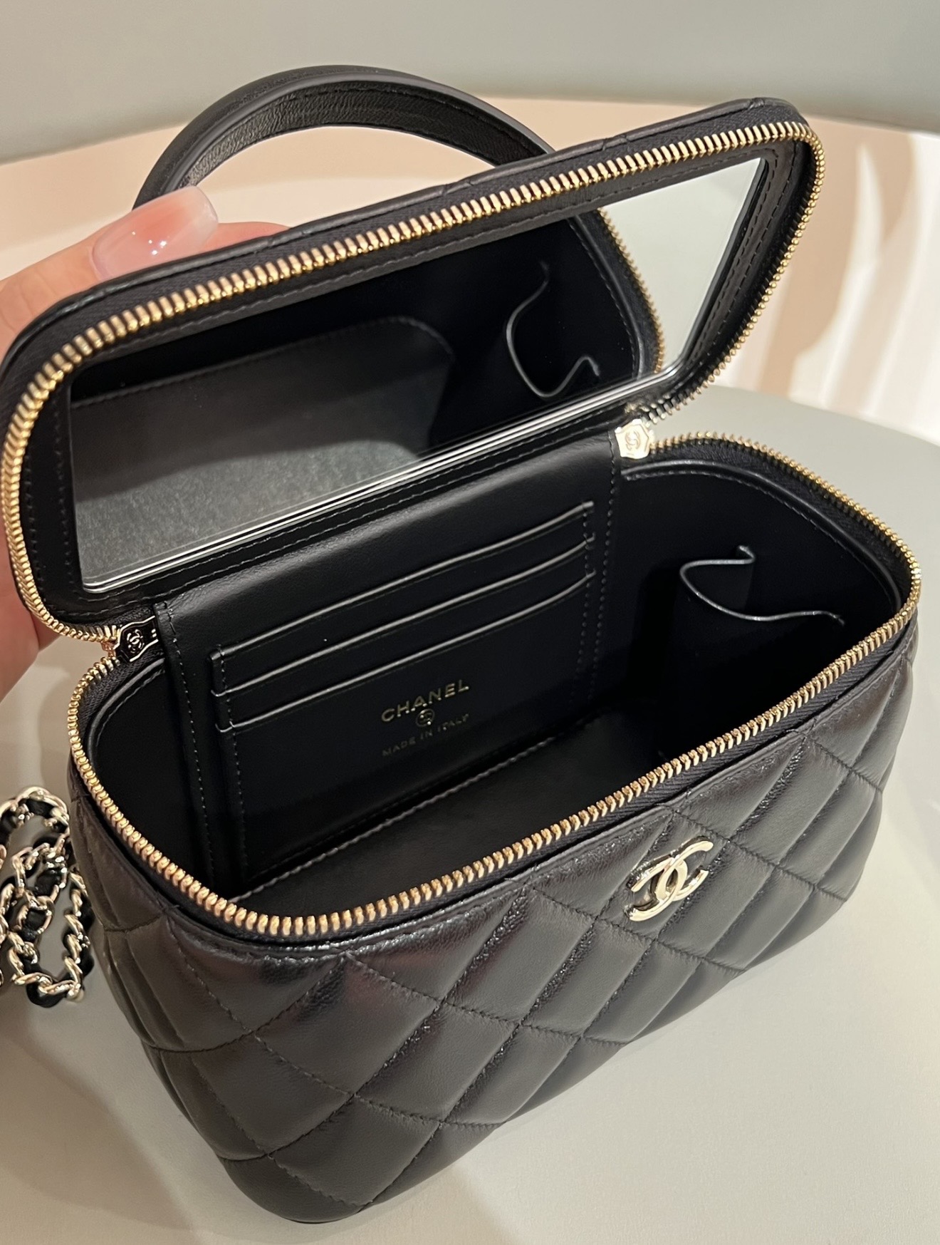 Cosmetic black — صورة 3 من 7