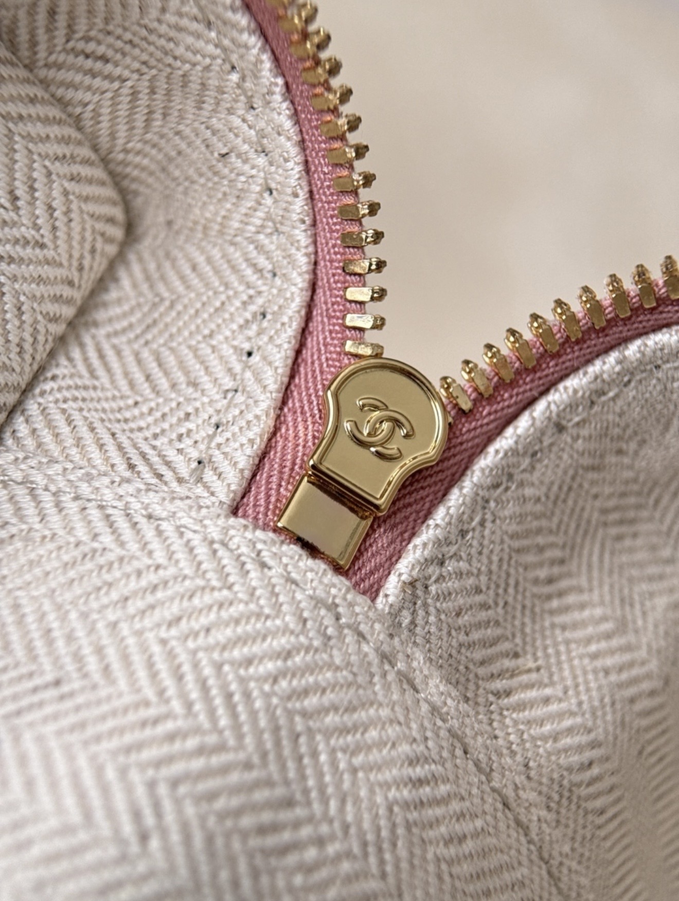 Chanel vanity -pink — صورة 4 من 9