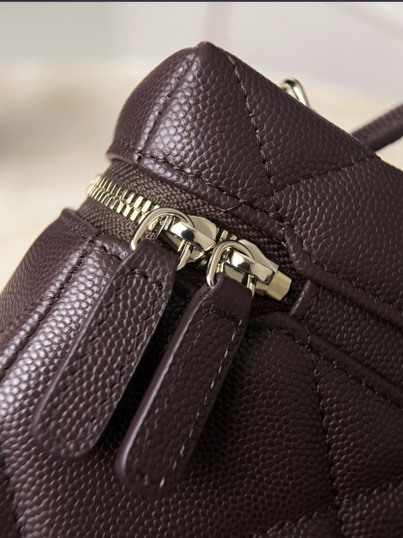 Vanity - Burgundy — صورة 3 من 9
