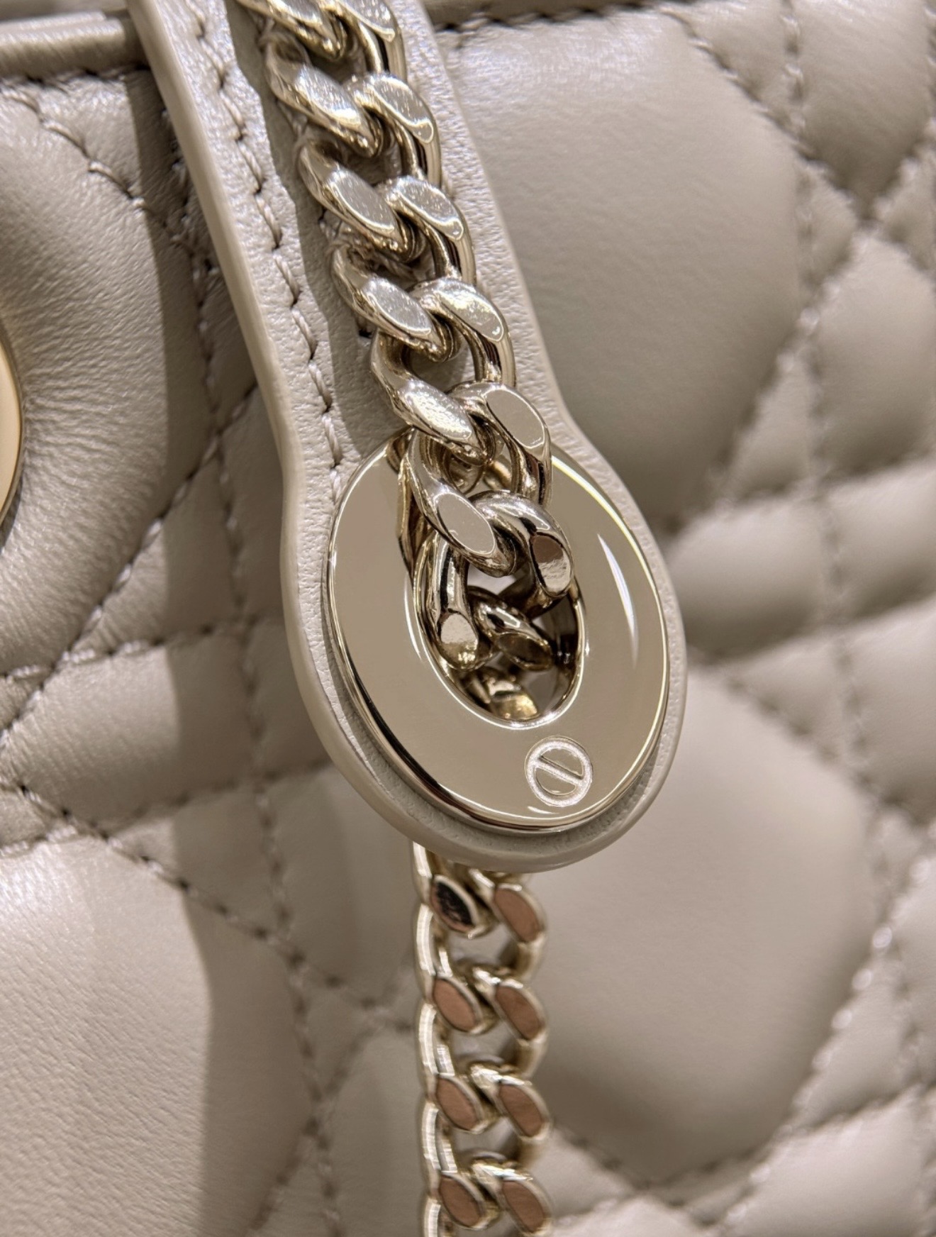Lady Dior - Mini Beige — صورة 7 من 9