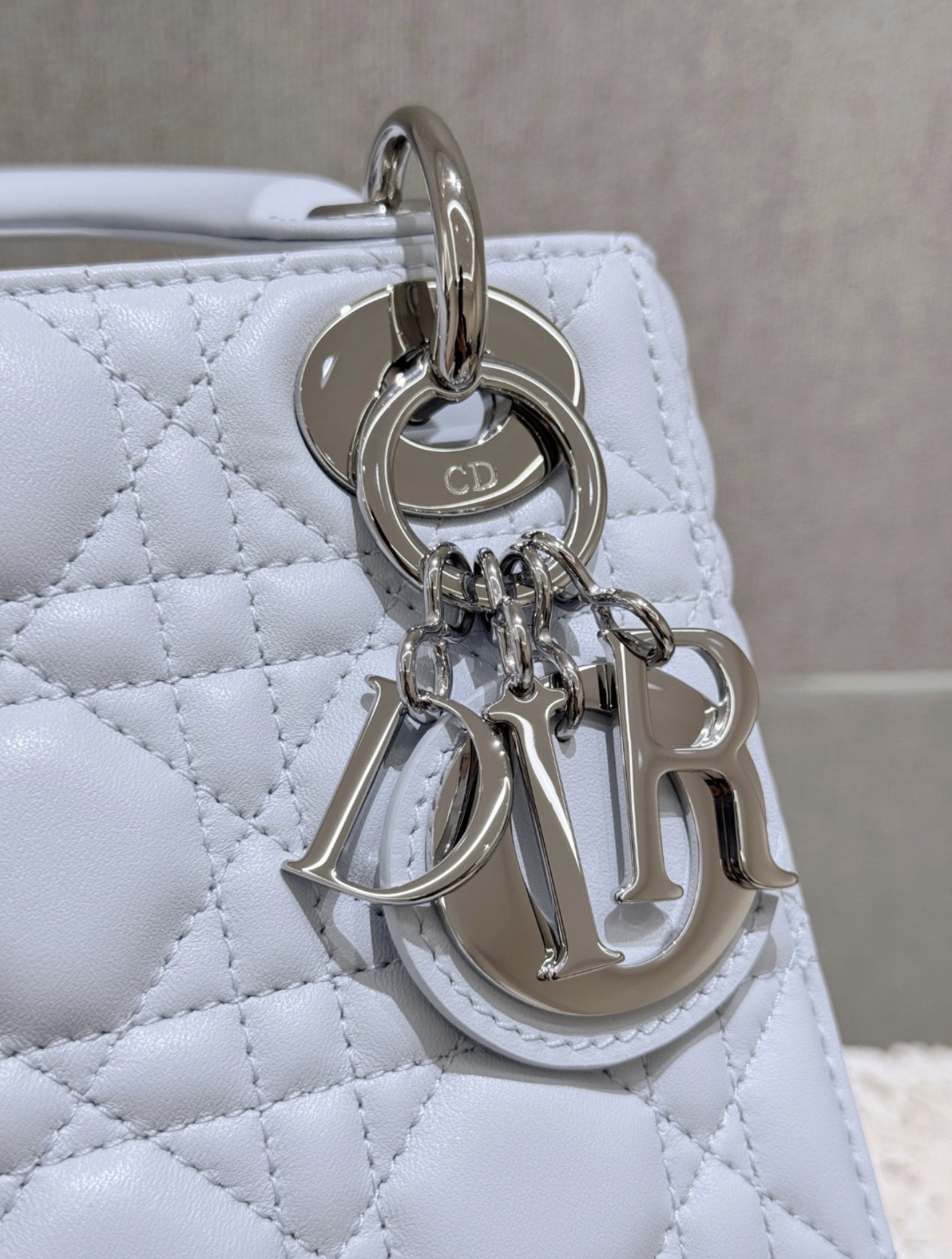 Lady Dior - Mini Blue silver — صورة 4 من 9