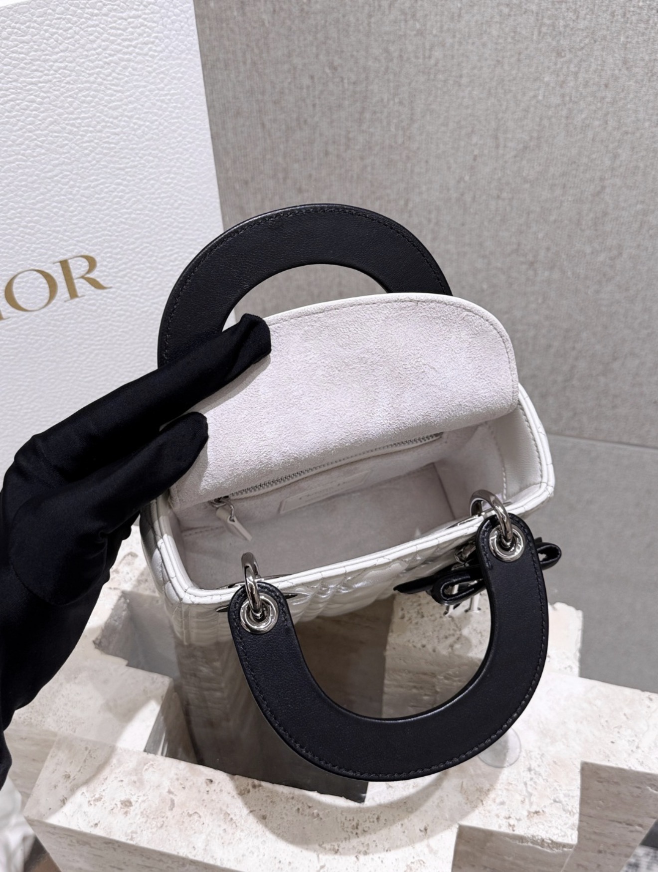 Lady Dior - Mini Panda — صورة 2 من 9