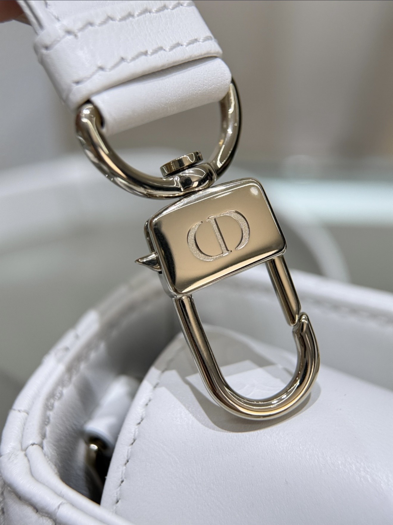 D-Joy Small White — صورة 8 من 9