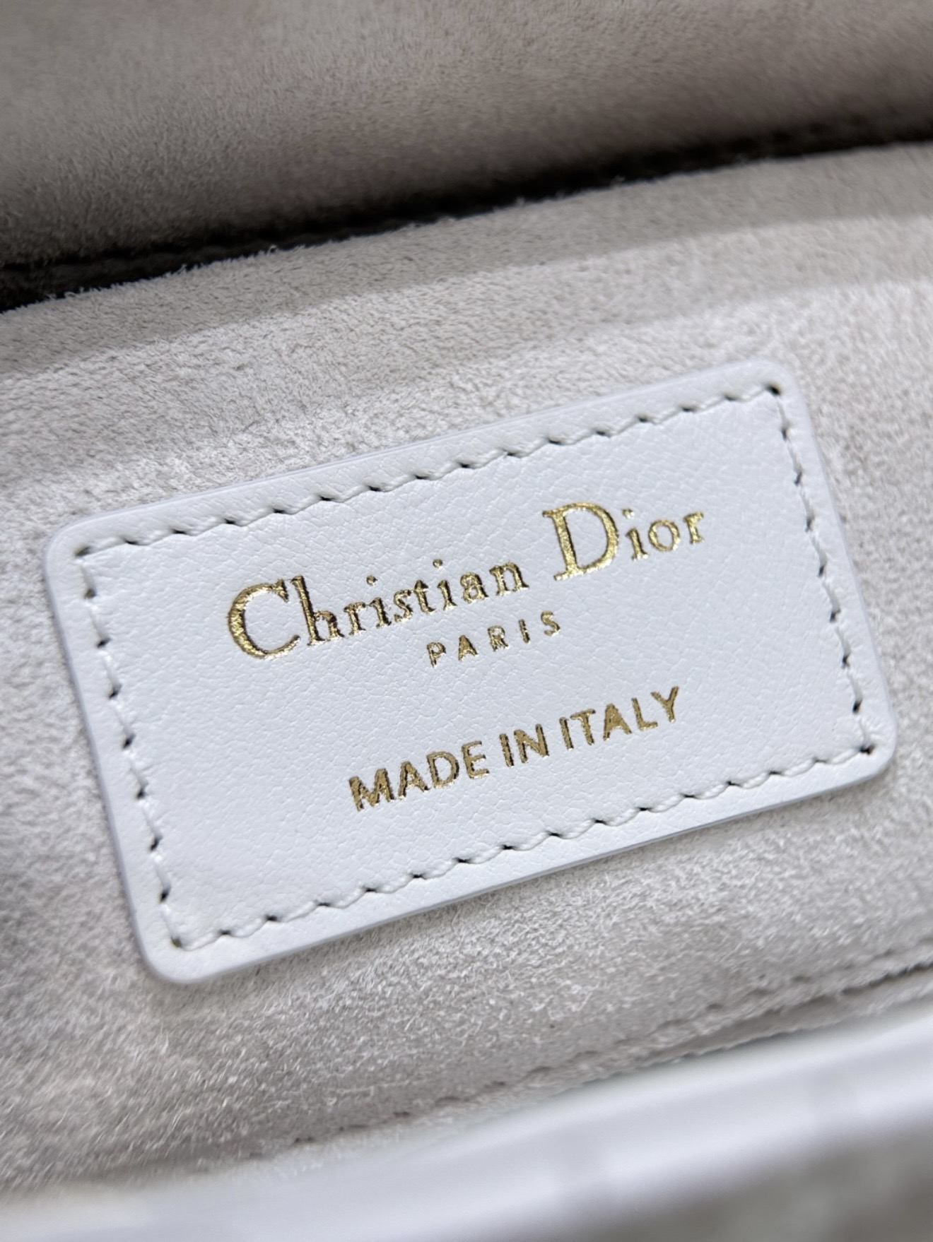 D-Joy Small White — صورة 7 من 9