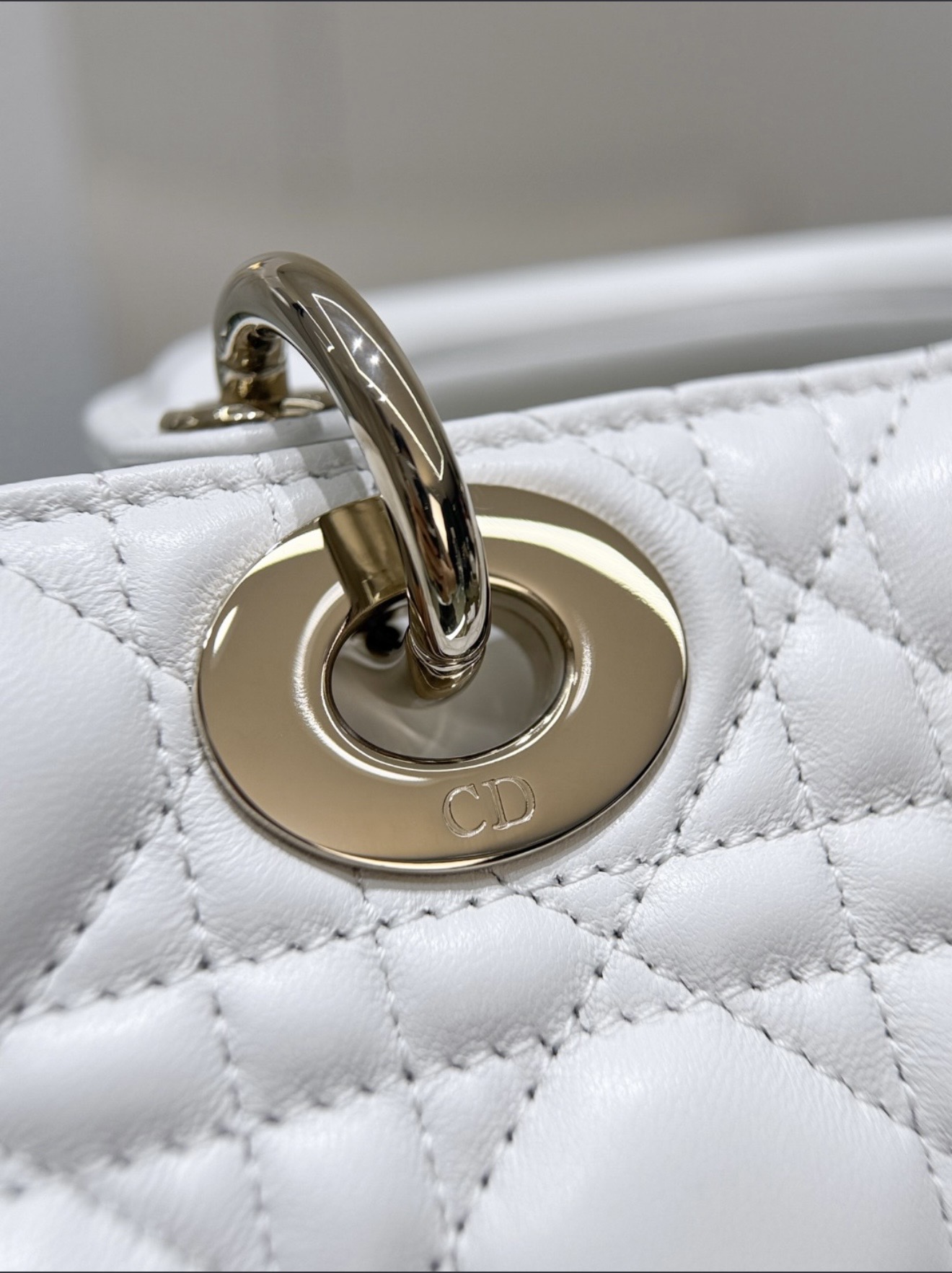 D-Joy Small White — صورة 4 من 9