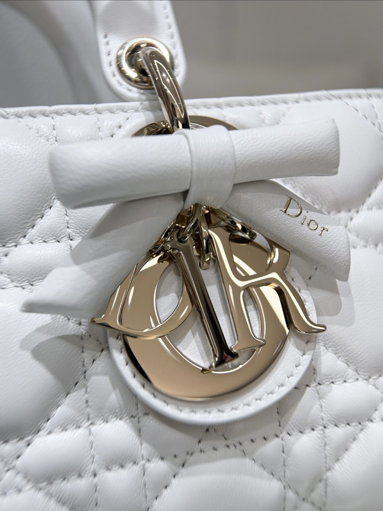 D-Joy Small White — صورة 3 من 9