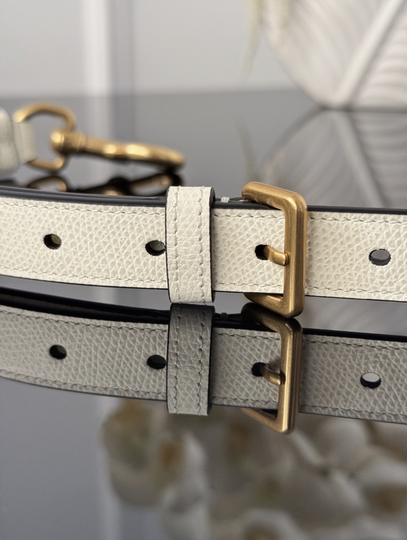 Saddle - Small White — صورة 6 من 9