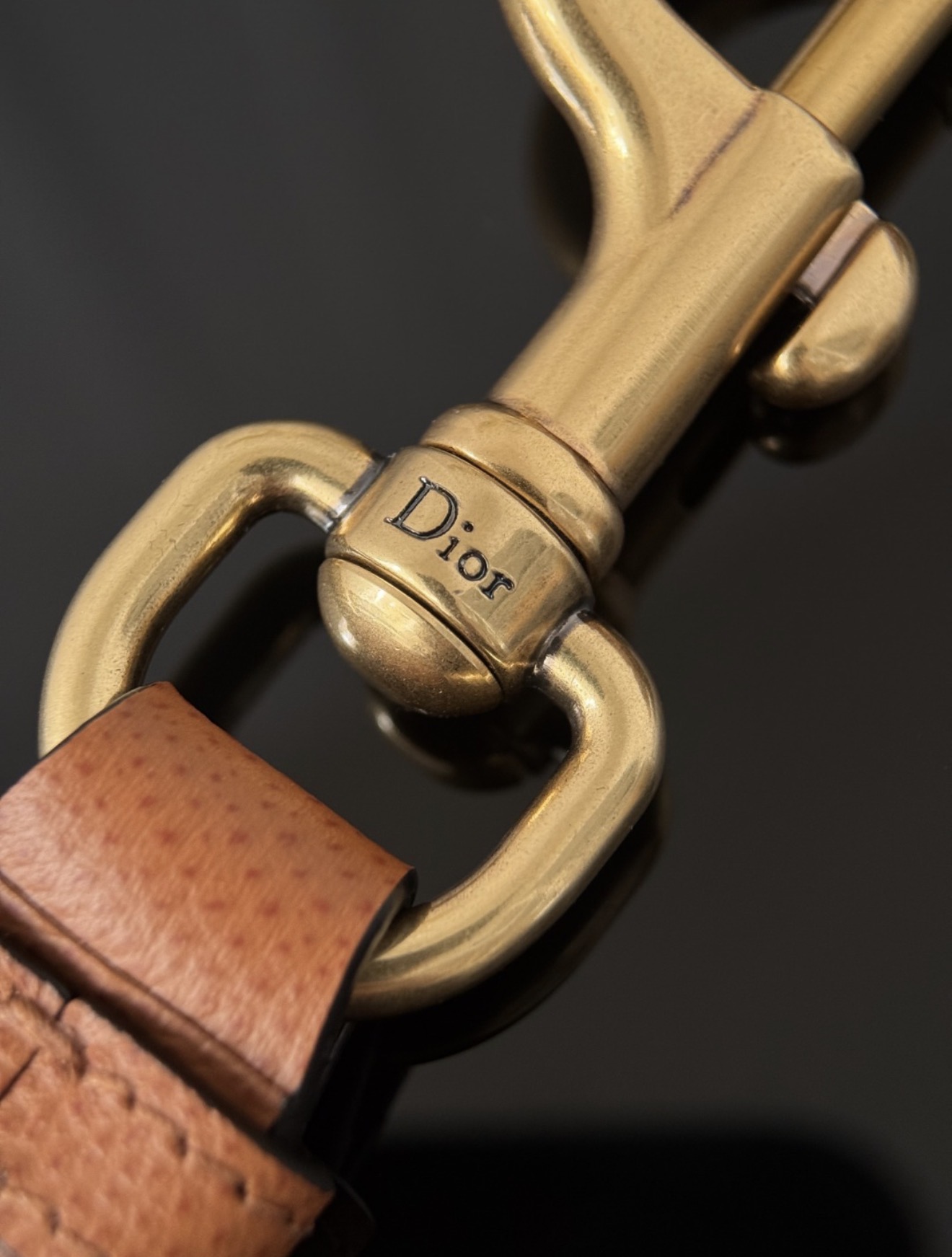Saddle - Small Golden Brown — صورة 4 من 9