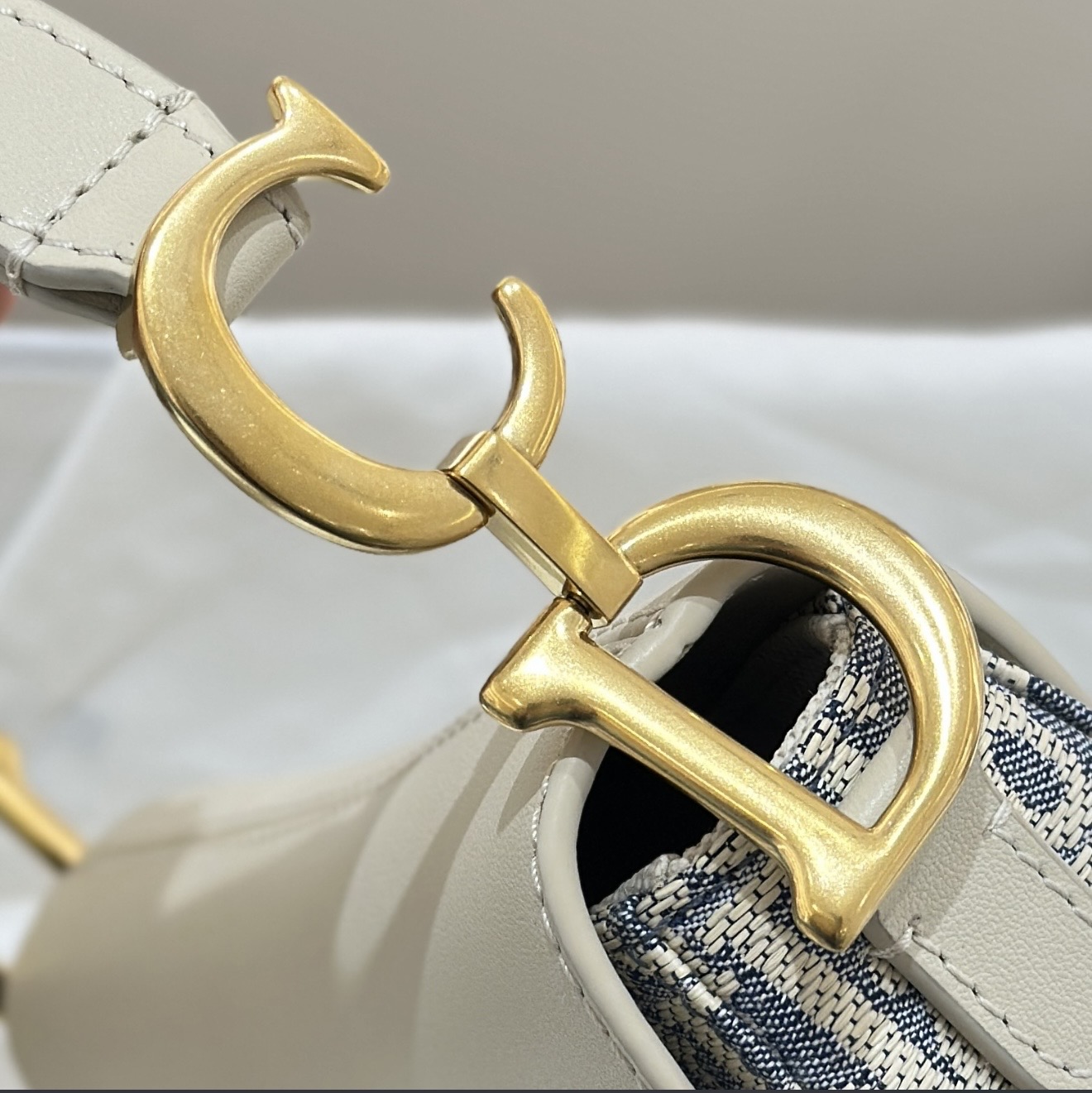 Saddle - Small Half white — صورة 6 من 9