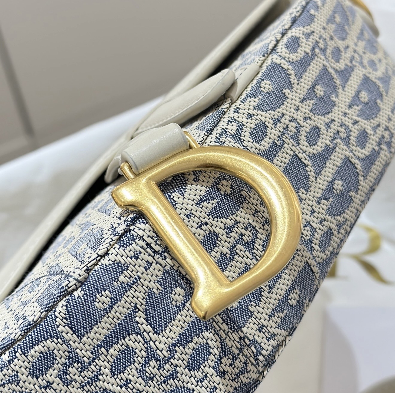 Saddle - Small Half white — صورة 7 من 9