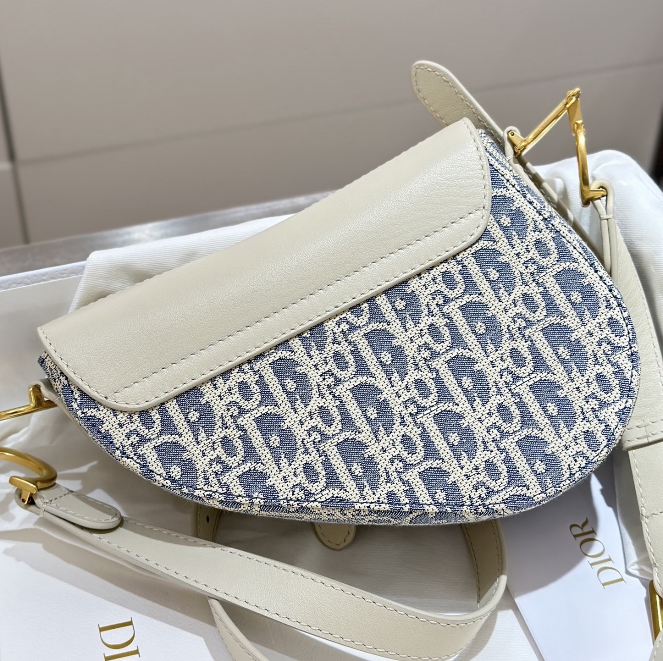 Saddle - Small Half white — صورة 5 من 9