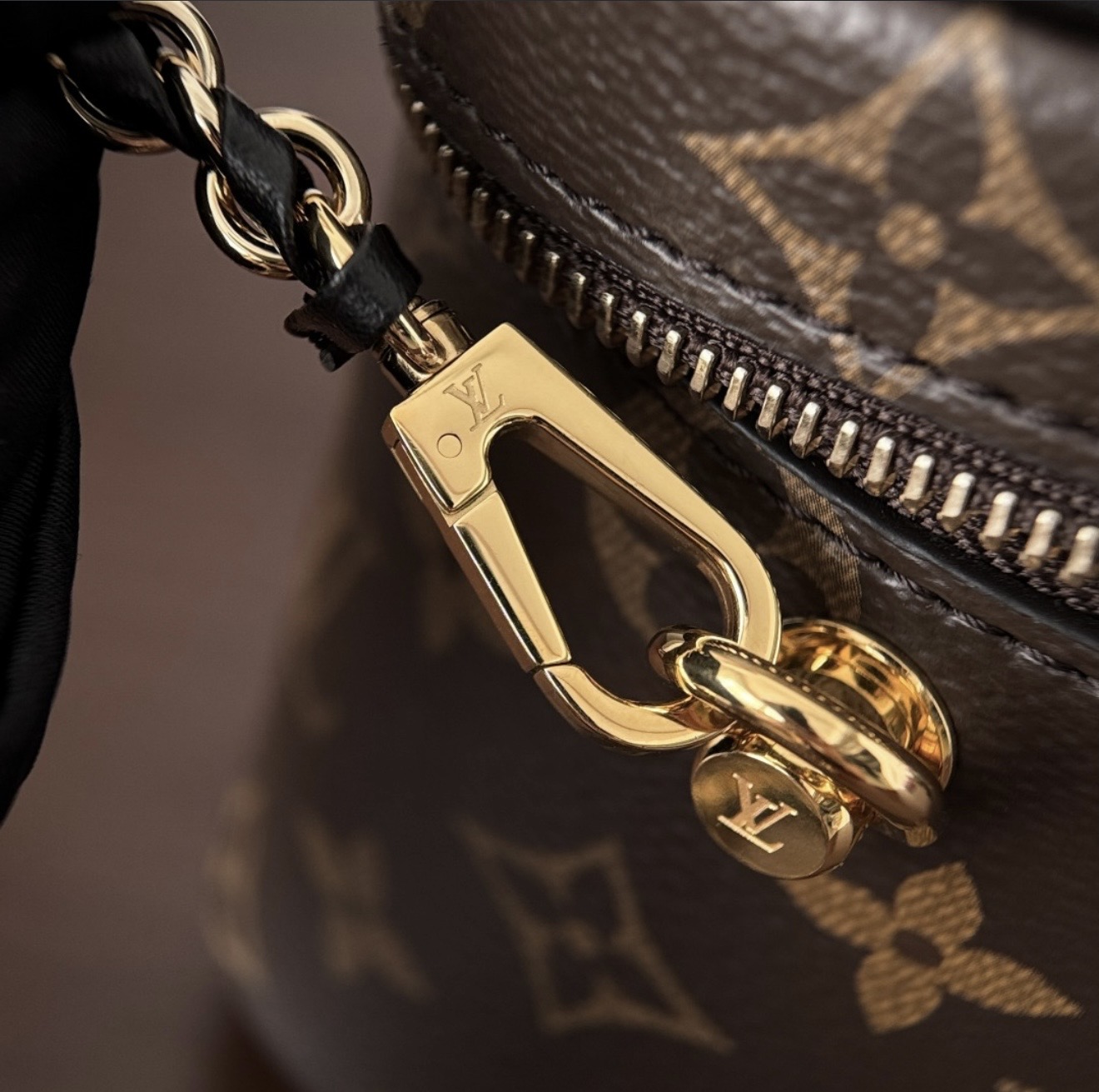 Vanity Monogram — صورة 7 من 9