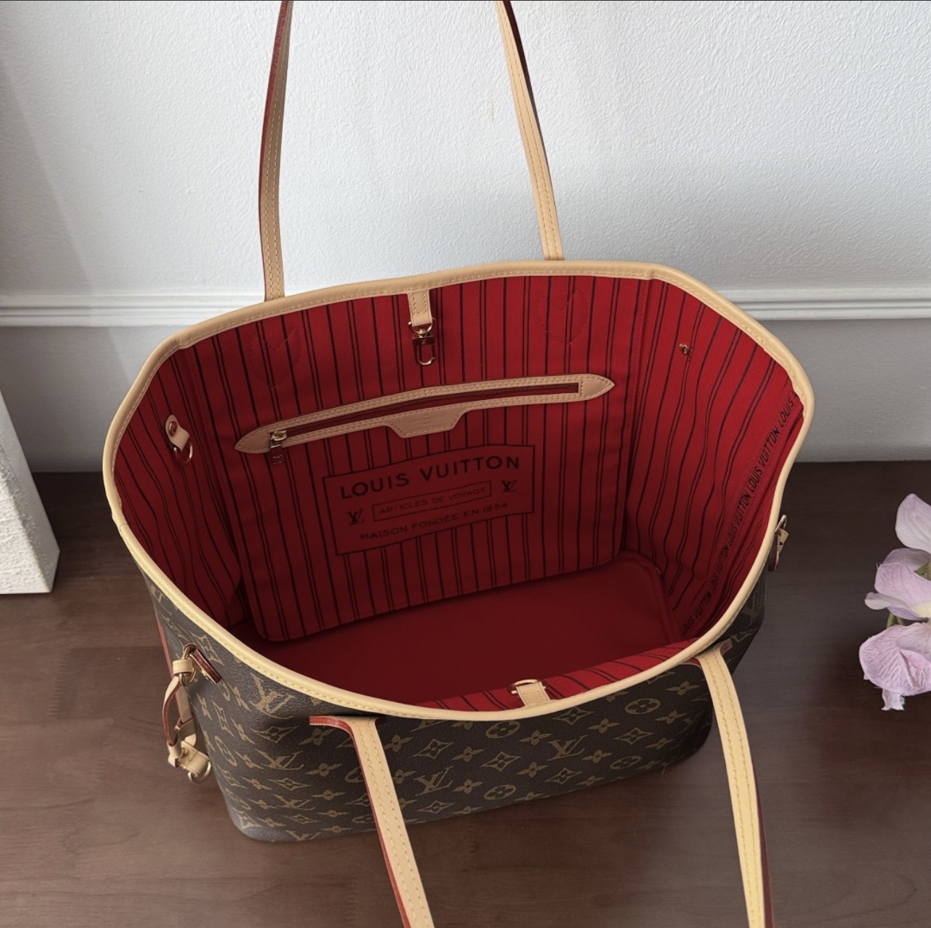 Neverfull MM- red — صورة 2 من 9