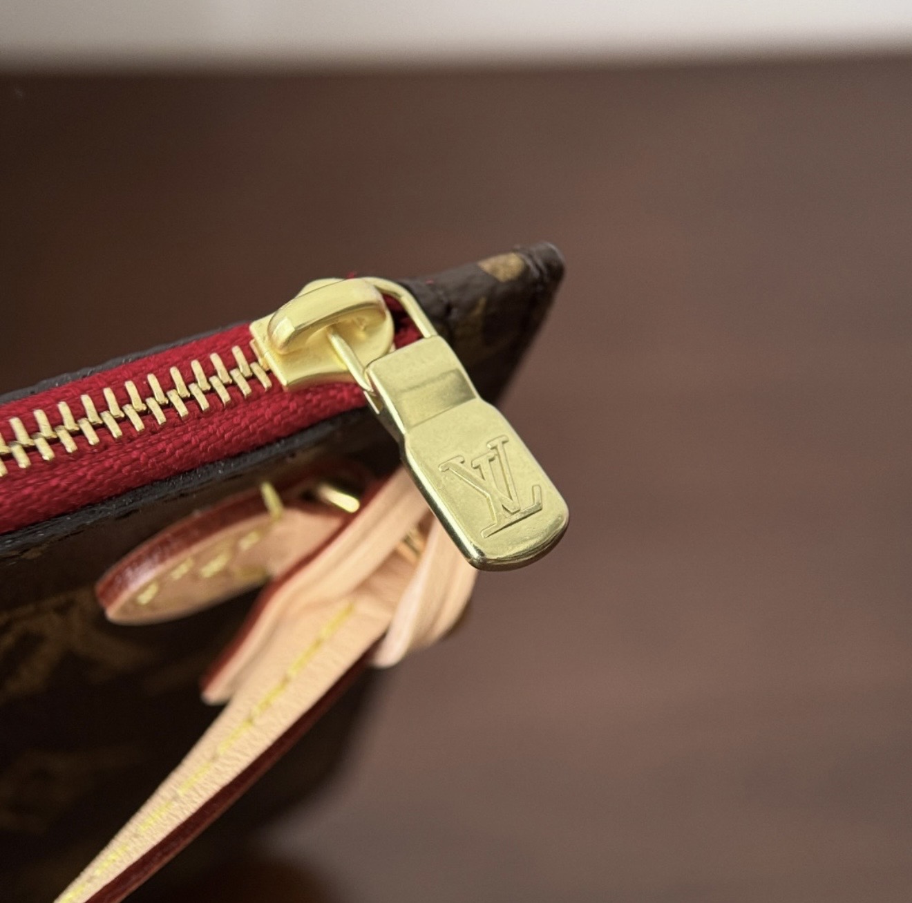 Neverfull MM- red — صورة 4 من 9