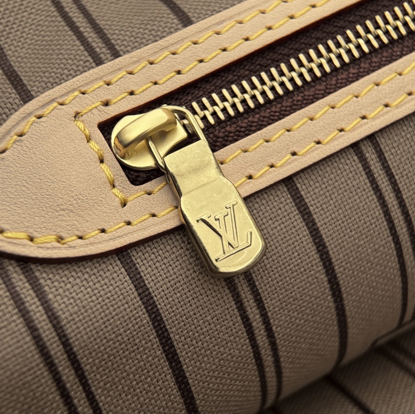 Neverfull MM — صورة 8 من 9