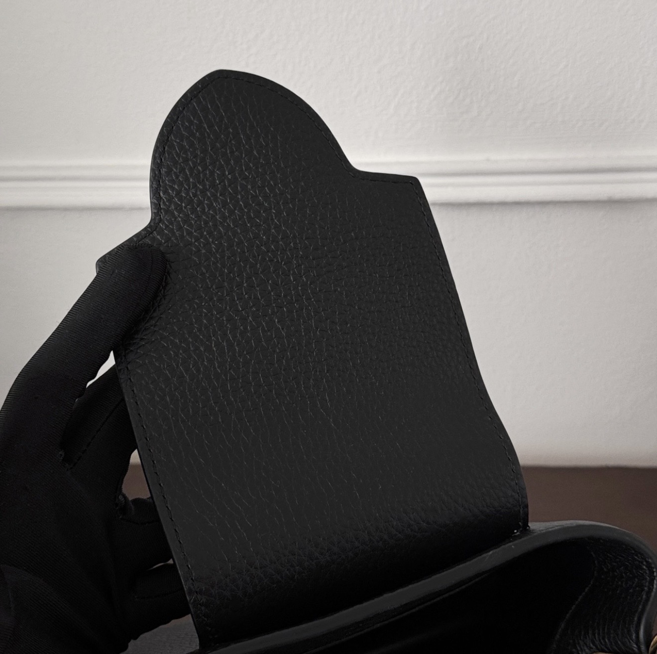 Capucines Mini - Black — صورة 3 من 9