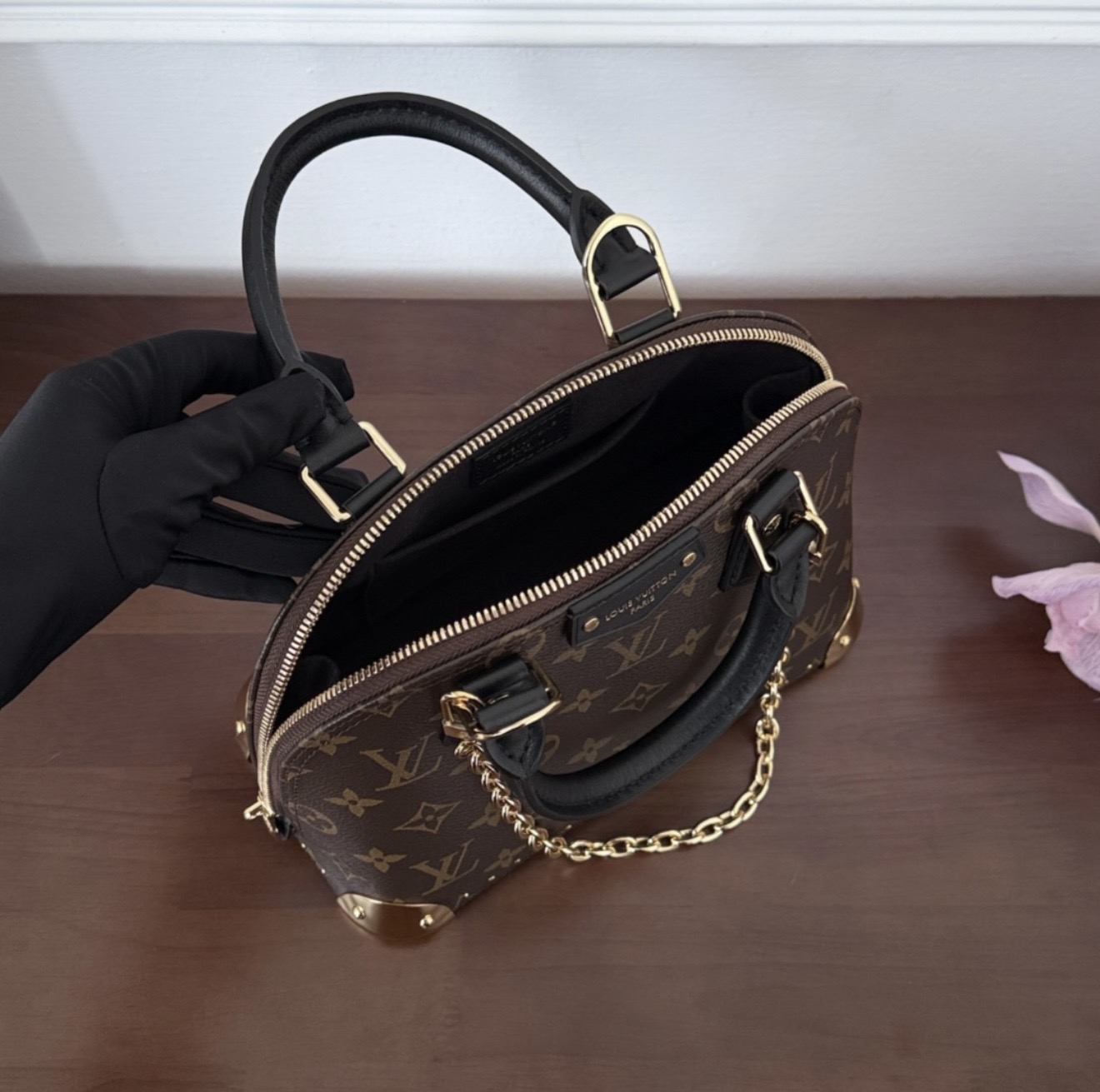 Alma Trunk — صورة 8 من 9