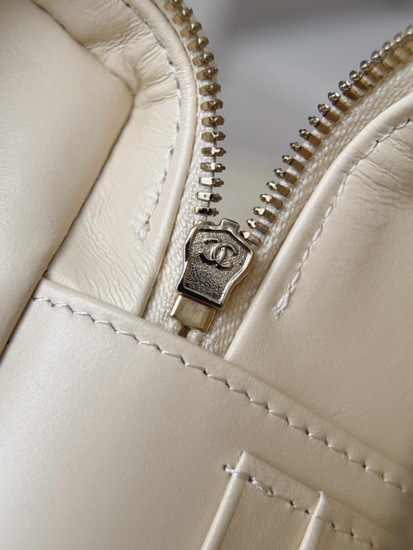 Chanel Vanity - Off white — صورة 4 من 9