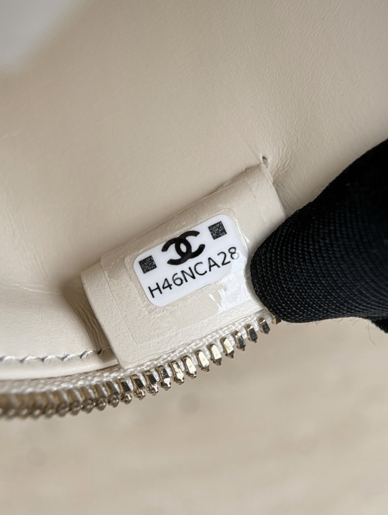 Chanel Vanity - Off white — صورة 9 من 9