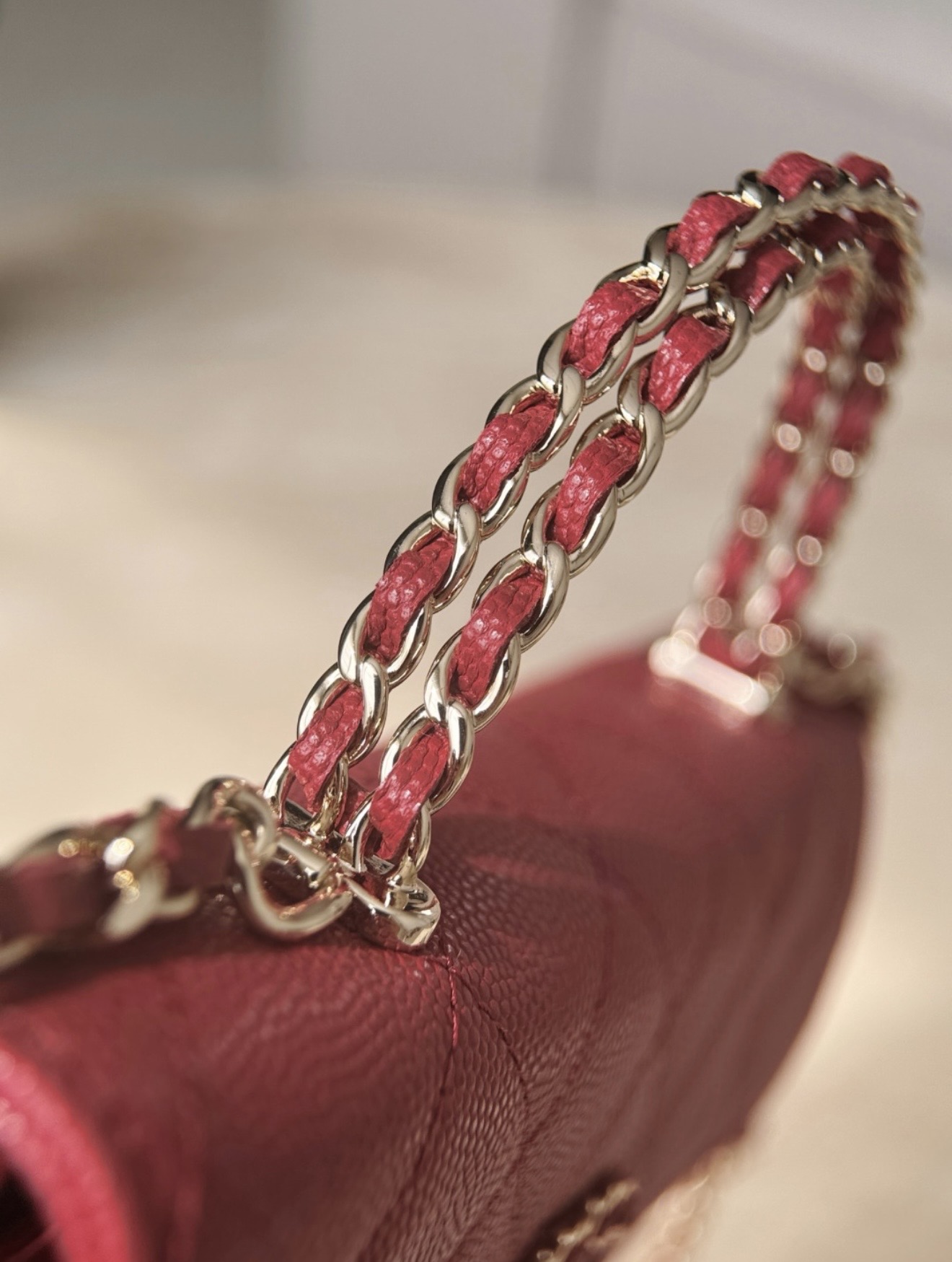 Kelly Top Handle - Red — صورة 5 من 9