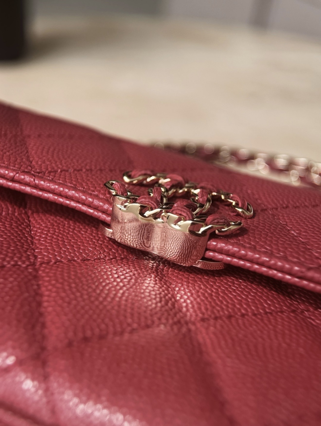 Kelly Top Handle - Red — صورة 2 من 9