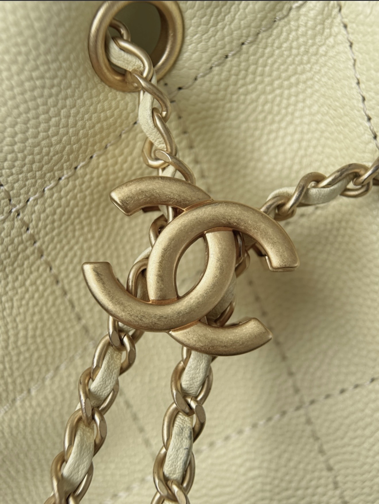 Chanel 25 - Yellow — صورة 3 من 9